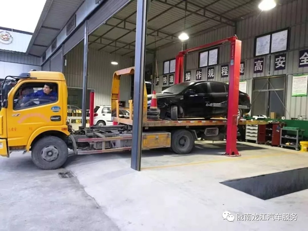 金錘鈑金，銀槍噴漆！龍江汽修值得信賴！